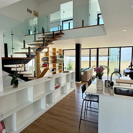 Apartment Atlantic Flight House, Modern Duplex Near The Marina