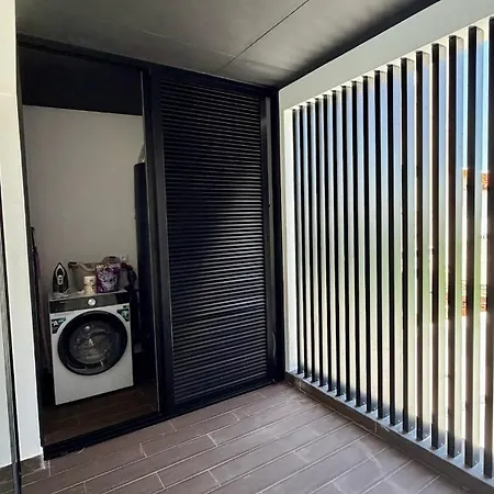 Atlantic Flight House, Modern Duplex Near The Marina Ponta Delgada (Sao Miguel)