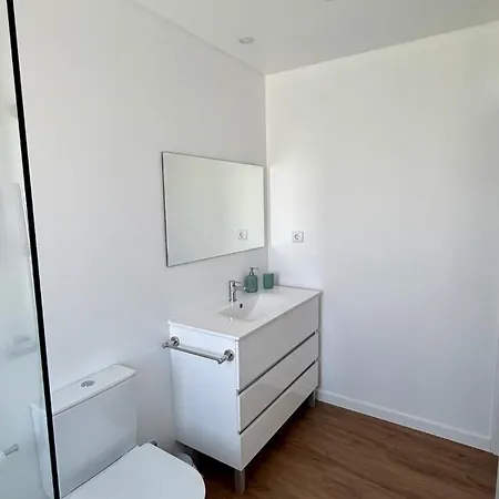 Atlantic Flight House, Modern Duplex Near The Marina Apartment