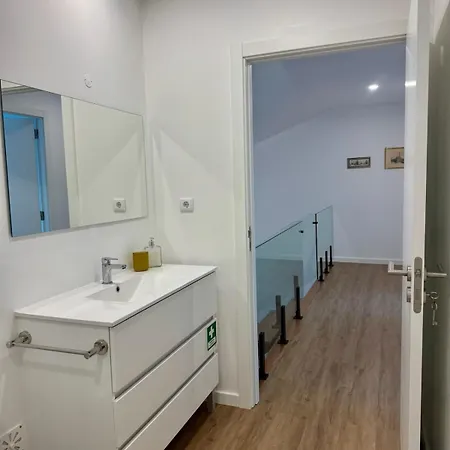 Atlantic Flight House, Modern Duplex Near The Marina Apartment